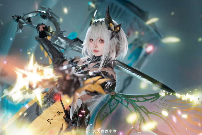 大大卷卷小卷真名cos图集，你并不陌生