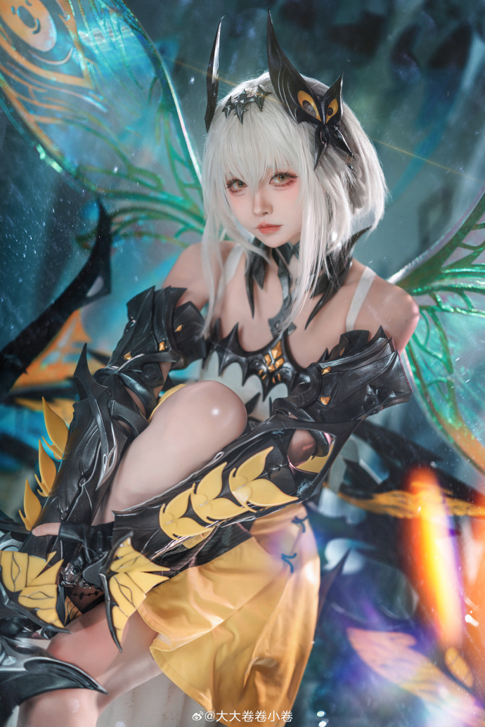 大大卷卷小卷真名cos图集，你并不陌生