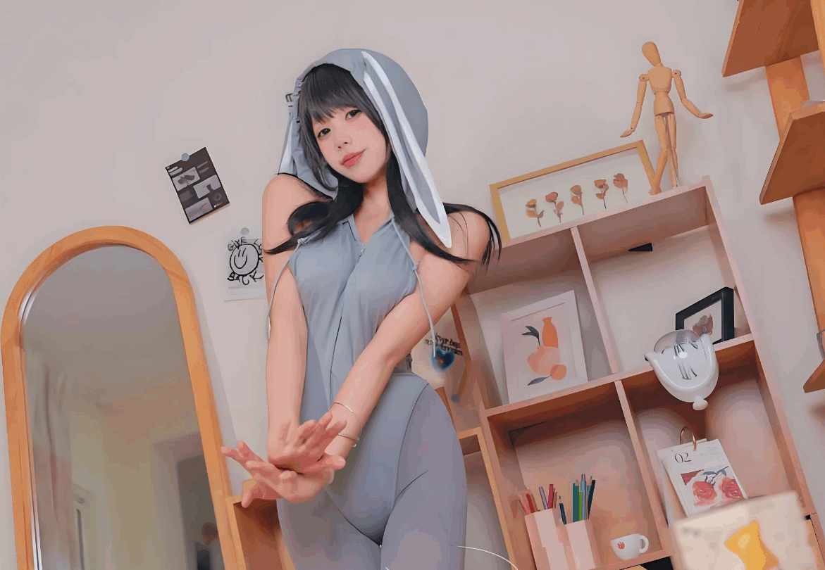 咬一口兔娘(Yiko湿润兔)cos合集赏析，真是让人心跳加速！