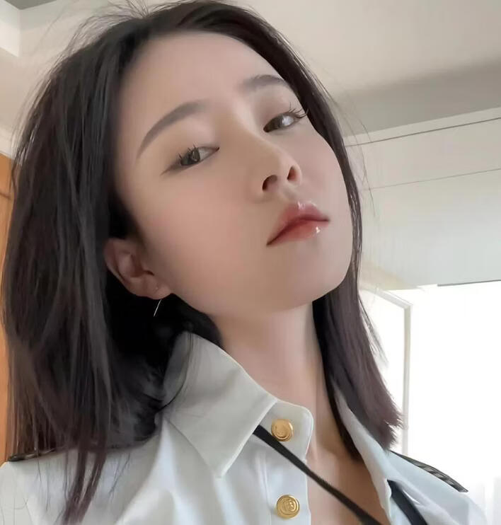 年年 nnian 在哪更新?图库官网、图片大全与作品全解析